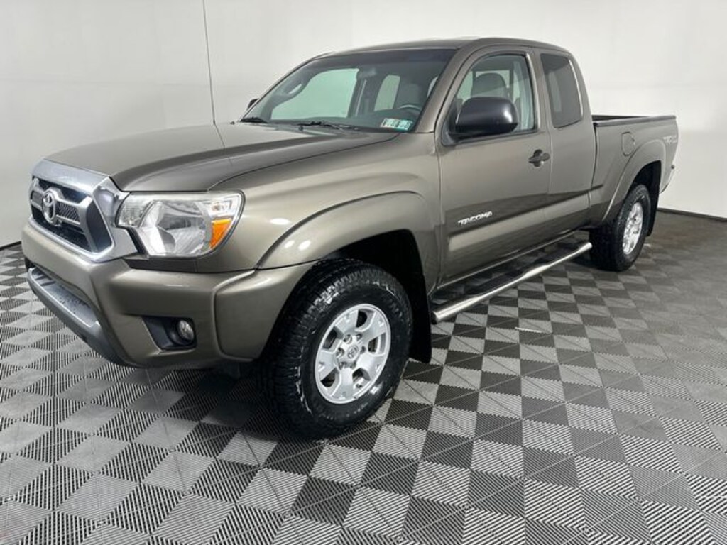 Used 2015 Toyota Tacoma Base Truck