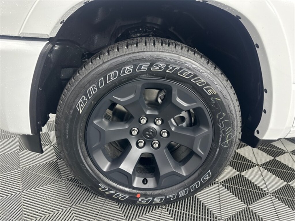 New 2026 Ram 1500 BIG HORN CREW CAB 4X4 5'7 BOX Pickup