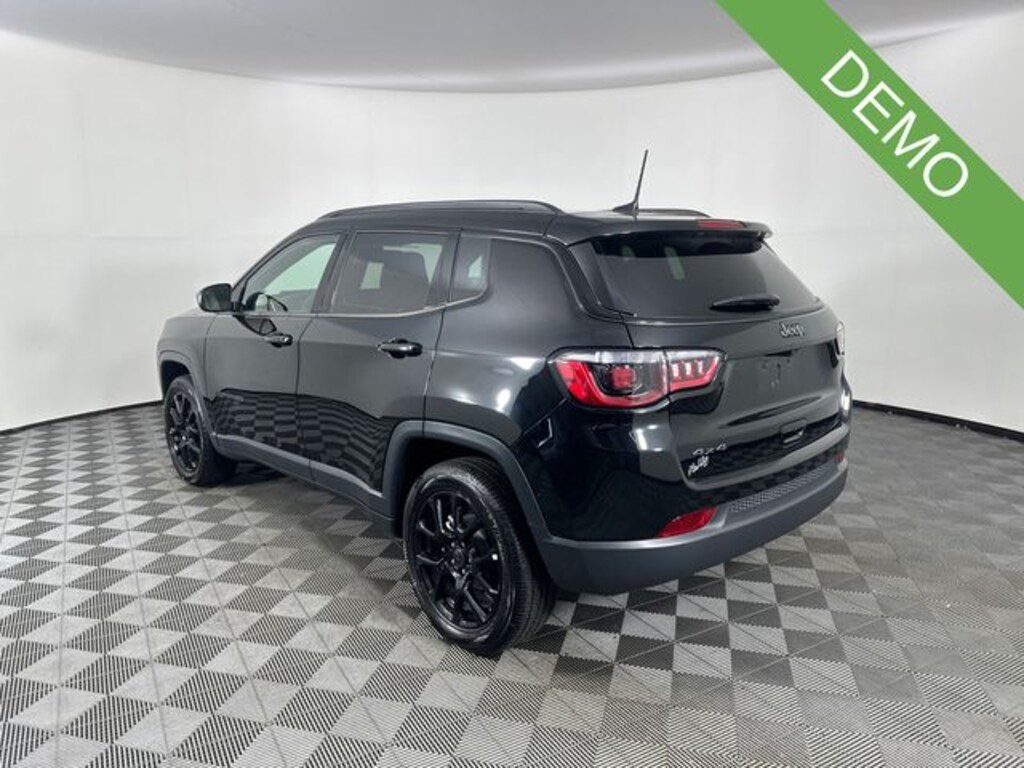 New 2026 Jeep Compass LATITUDE ALTITUDE 4X4 Sport Utility