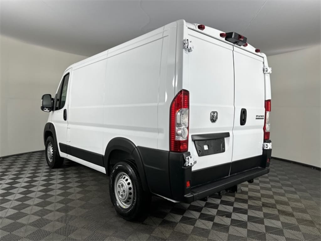New 2026 Ram ProMaster PROMASTER 1500 TRADESMAN CARGO VAN LOW ROOF 118' W Cargo Van