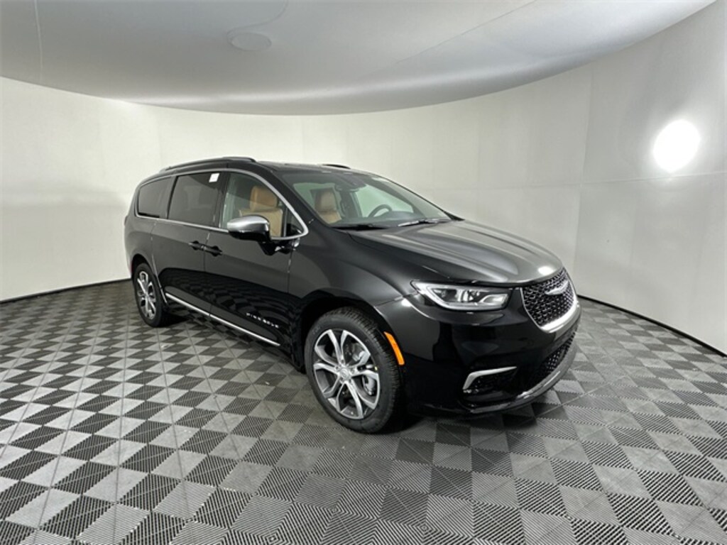 New 2026 Chrysler Pacifica PINNACLE AWD Passenger Van