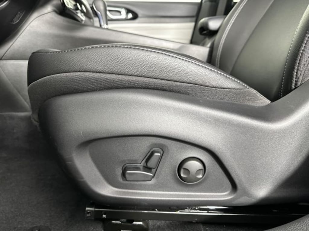 New 2026 Jeep Compass LIMITED 4X4 Sport Utility