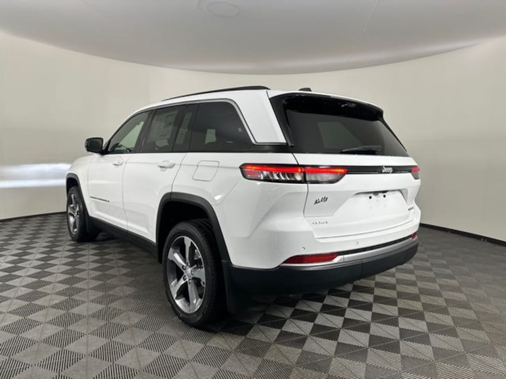 New 2026 Jeep Grand Cherokee LIMITED 4X4 Sport Utility