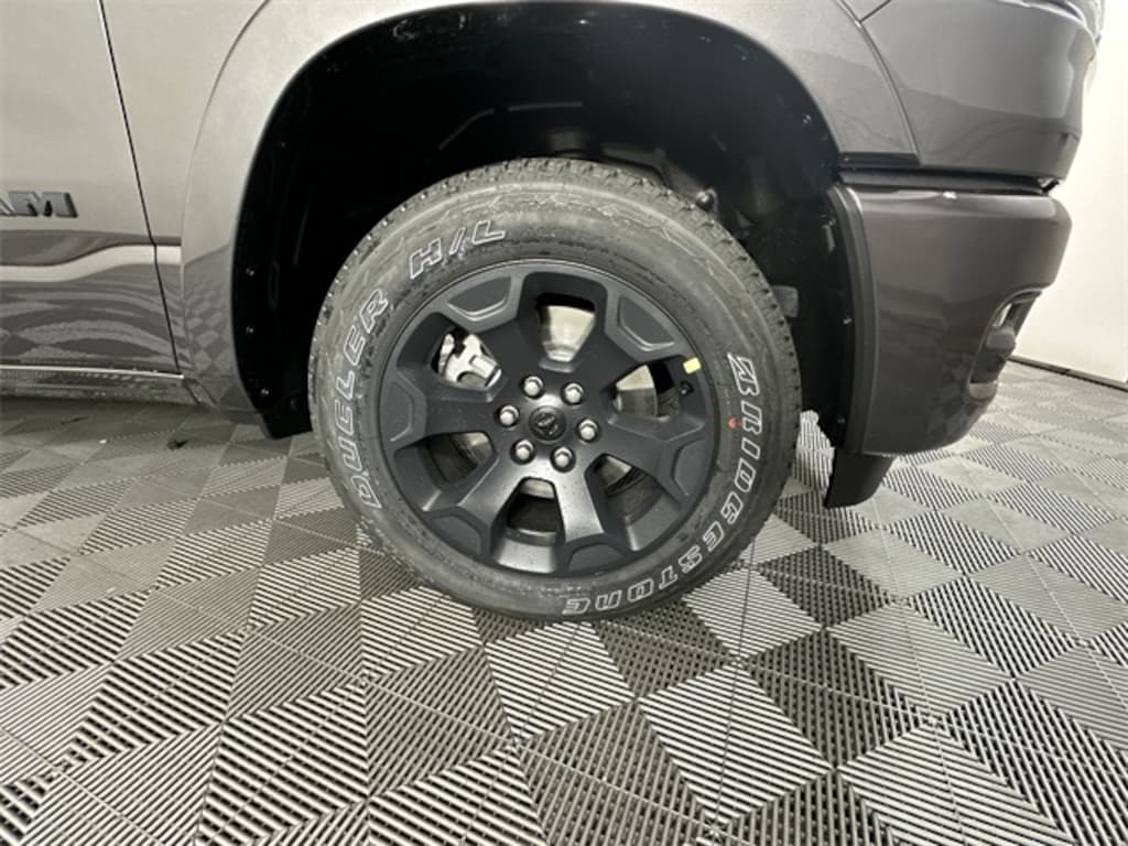 New 2026 Ram 1500 BIG HORN CREW CAB 4X4 5'7 BOX Pickup