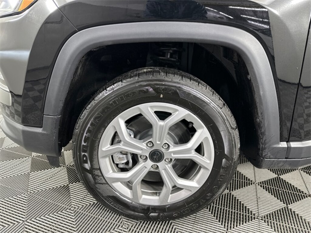 New 2026 Jeep Compass LATITUDE 4X4 Sport Utility