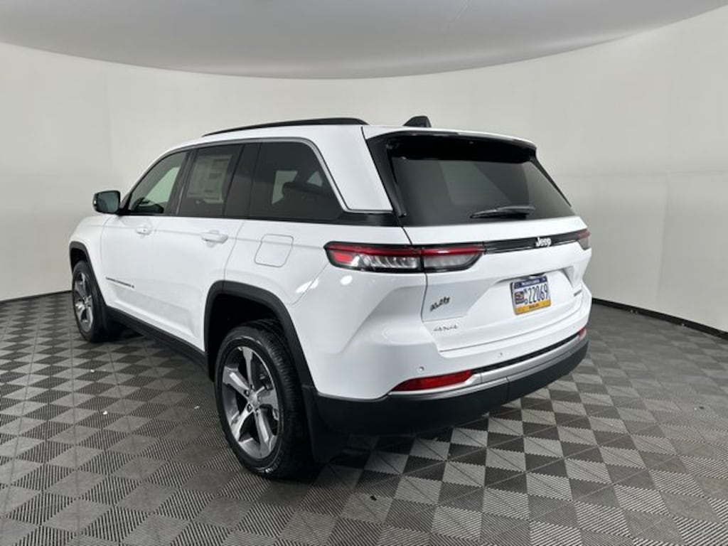 New 2026 Jeep Grand Cherokee LIMITED 4X4 Sport Utility