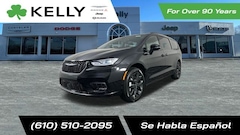 2026 Chrysler Pacifica LIMITED AWD Passenger Van
