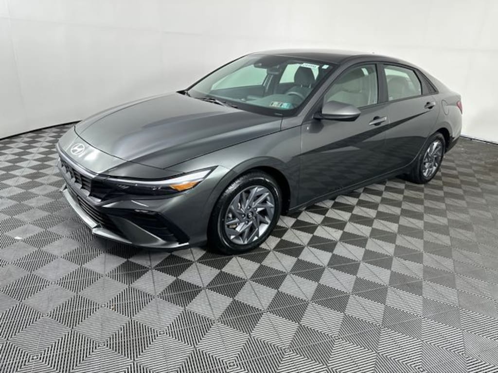 Used 2024 Hyundai Elantra SEL Sedan