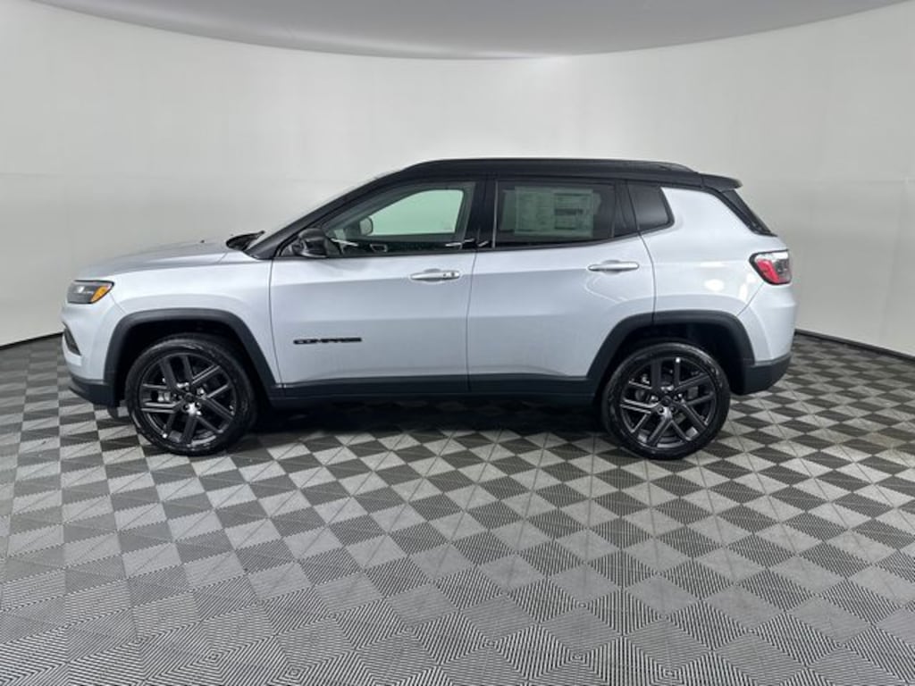 New 2026 Jeep Compass LIMITED ALTITUDE 4X4 Sport Utility