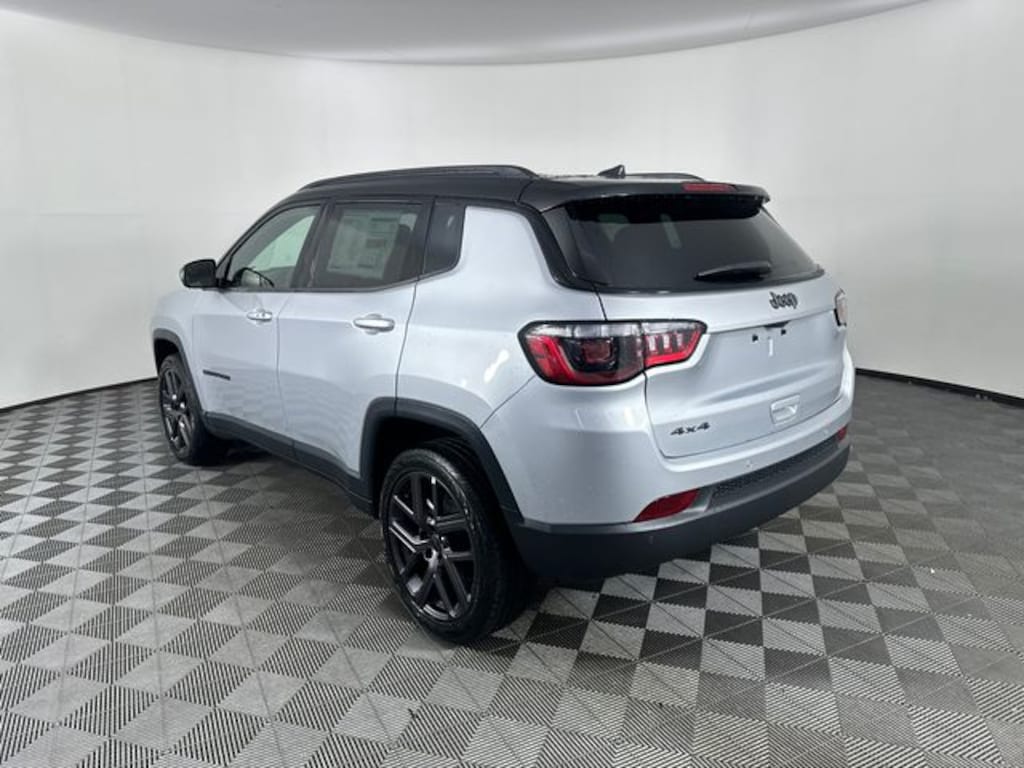 New 2026 Jeep Compass LIMITED ALTITUDE 4X4 Sport Utility
