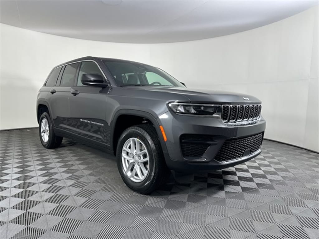 New 2025 Jeep Grand Cherokee LAREDO X 4X4 Sport Utility