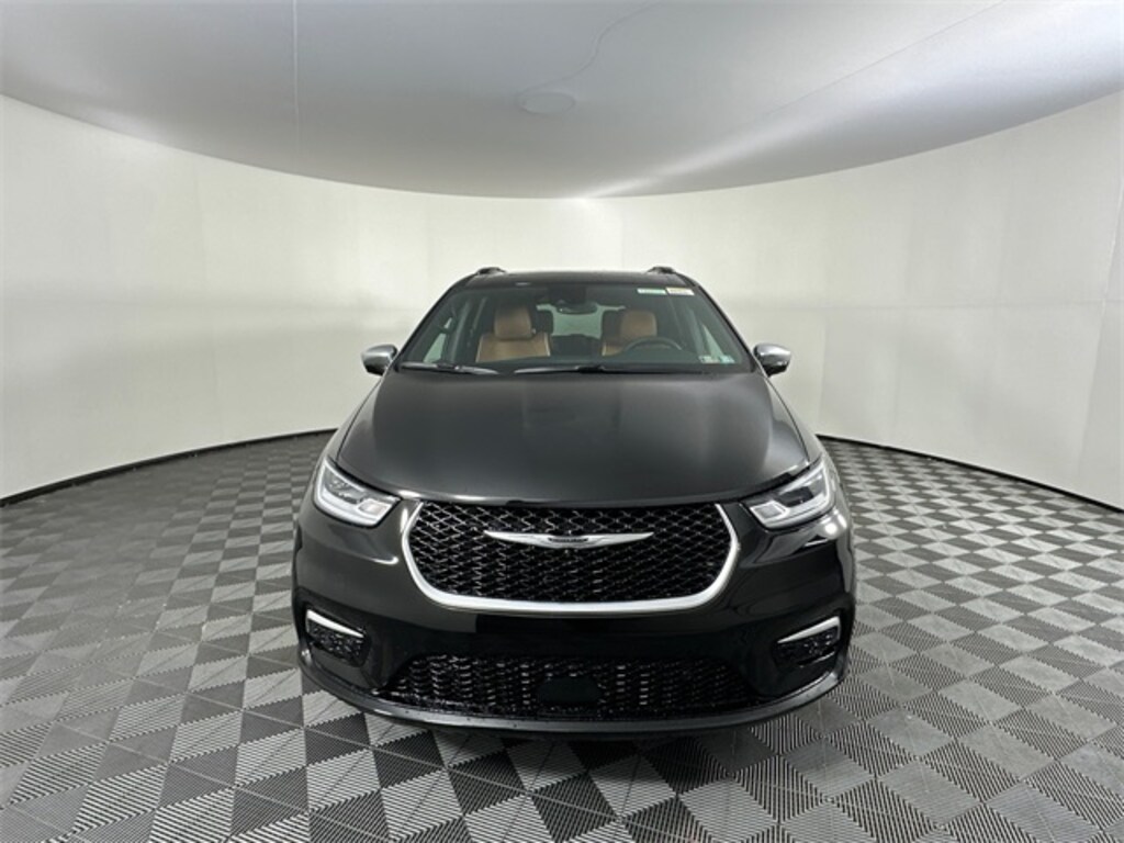 New 2026 Chrysler Pacifica PINNACLE AWD Passenger Van