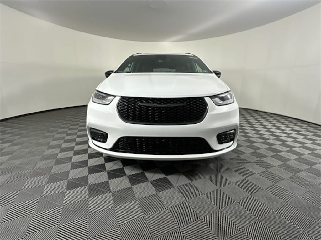 New 2026 Chrysler Pacifica LIMITED AWD Passenger Van