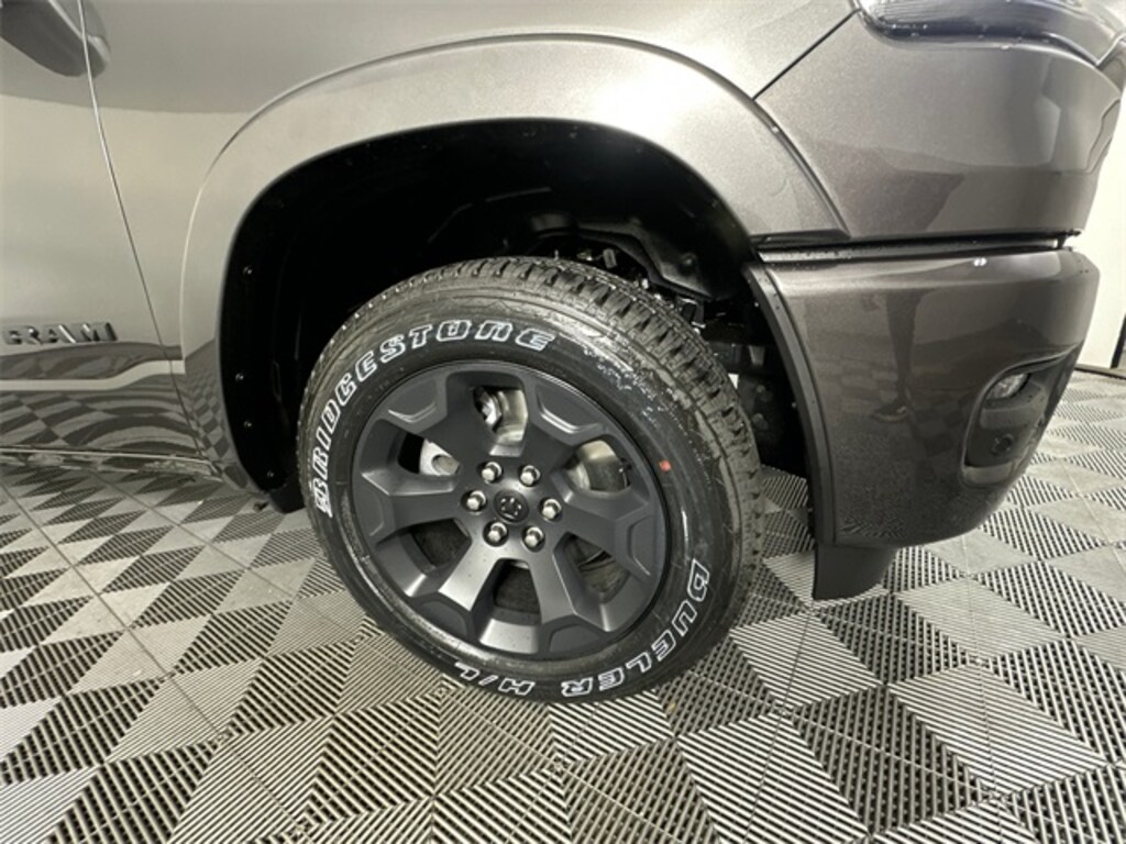 New 2026 Ram 1500 BIG HORN CREW CAB 4X4 5'7 BOX Pickup