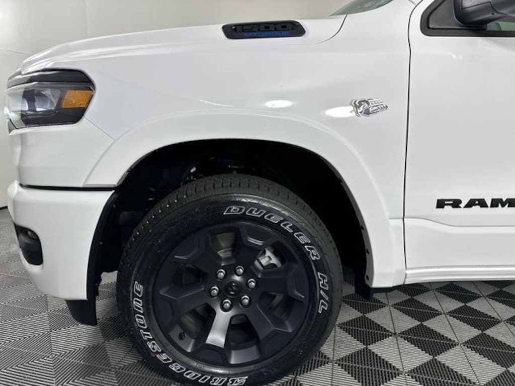 New 2026 Ram 1500 BIG HORN CREW CAB 4X4 5'7 BOX Pickup