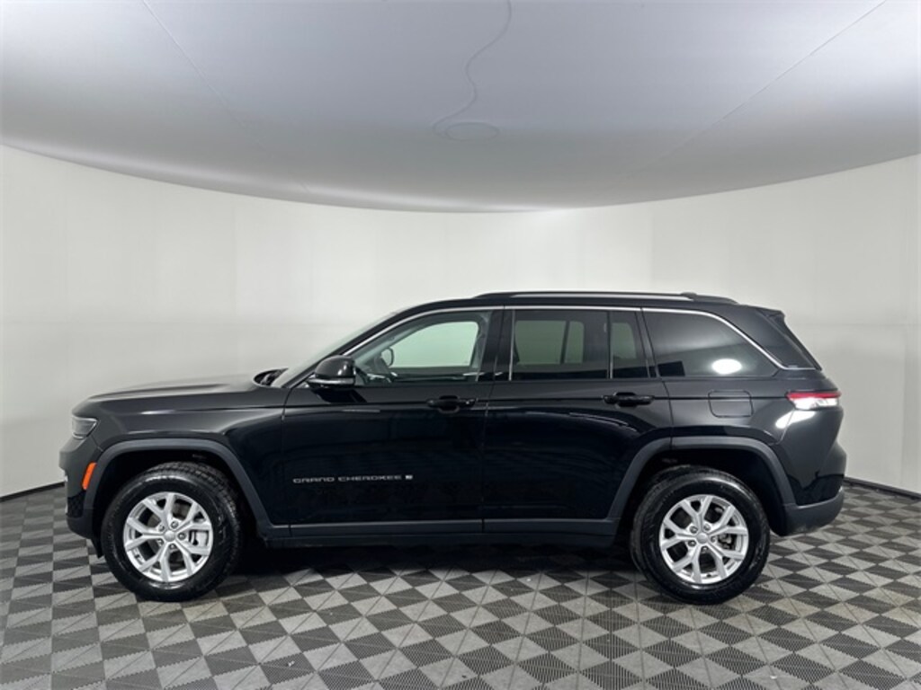 Used 2023 Jeep Grand Cherokee Limited SUV