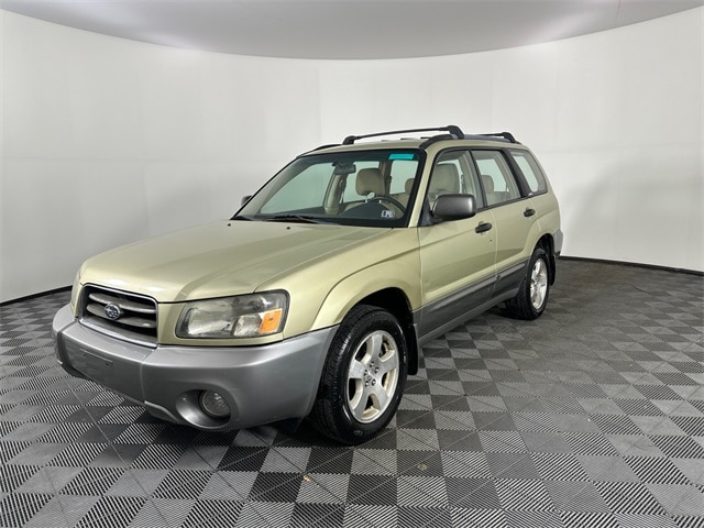 2004 Subaru Forester XS's photo
