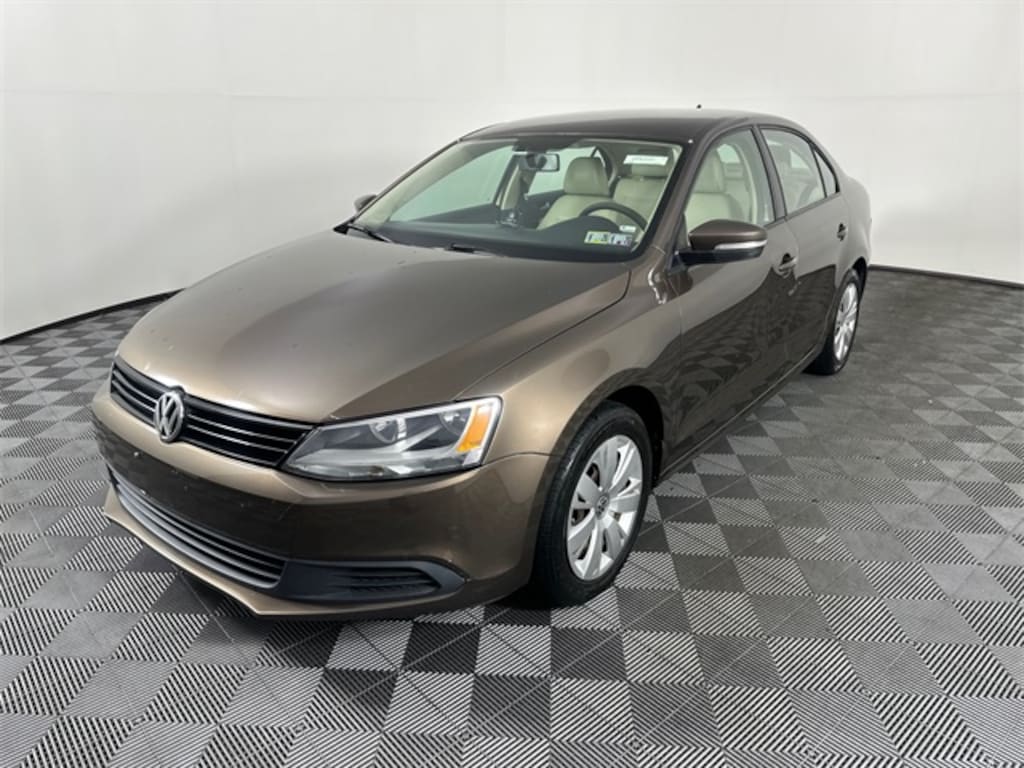 Used 2014 Volkswagen Jetta 1.8T SE Sedan