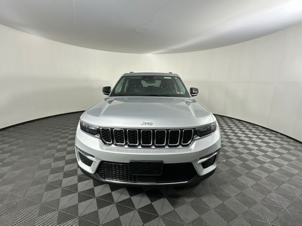 Used 2022 Jeep Grand Cherokee Limited SUV
