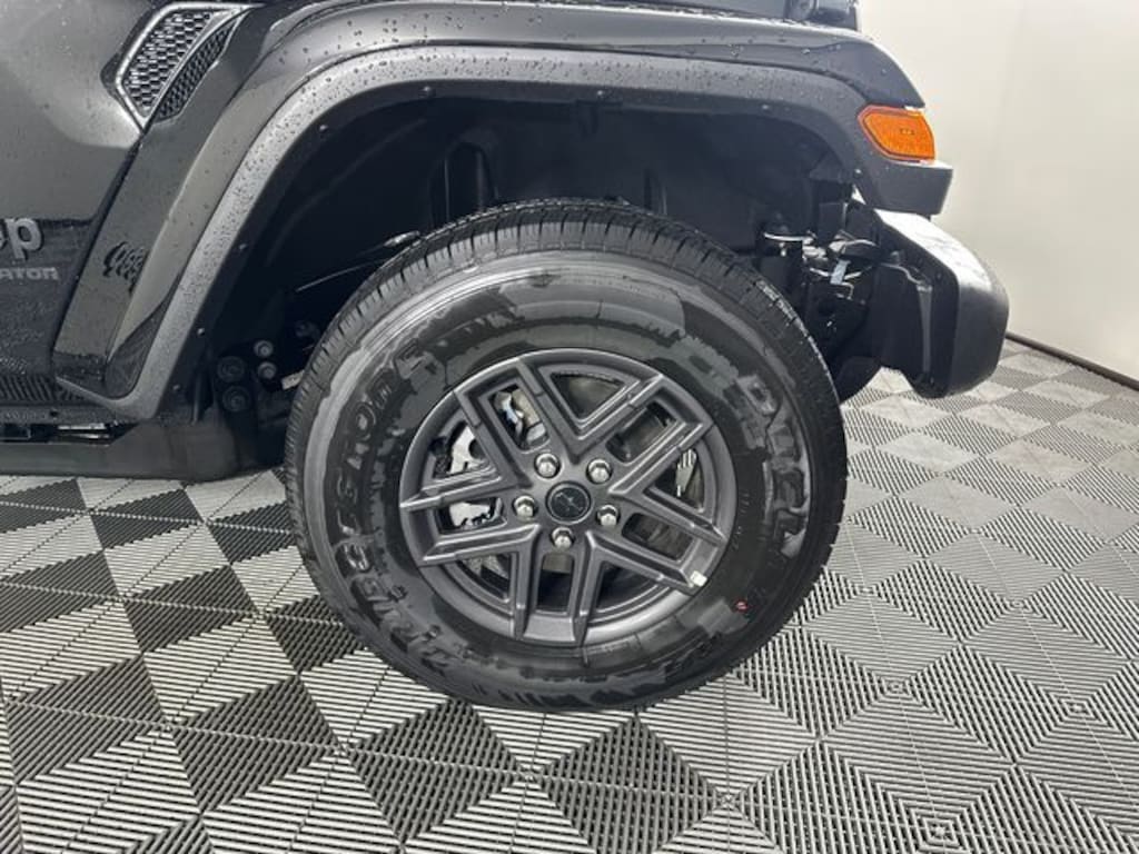New 2026 Jeep Gladiator SPORT S 4X4 Pickup