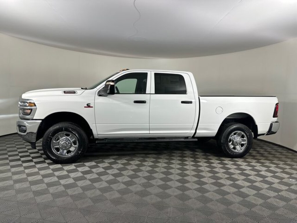 New 2026 Ram 3500 TRADESMAN CREW CAB 4X4 6'4 BOX Pickup
