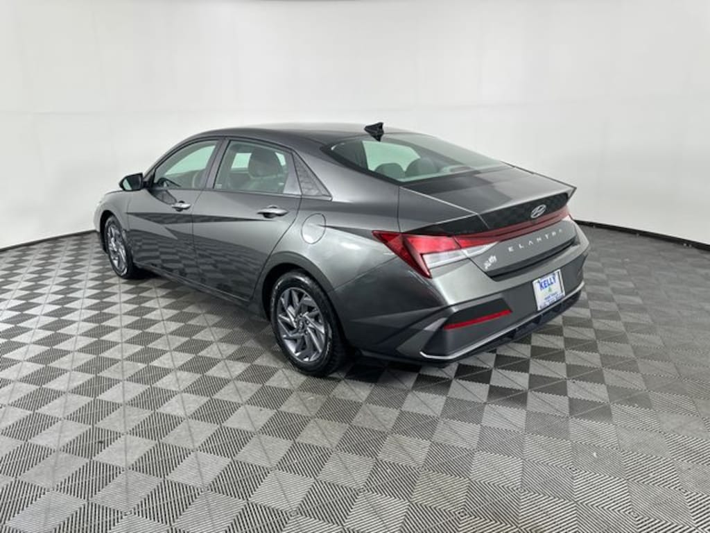Used 2024 Hyundai Elantra SEL Sedan