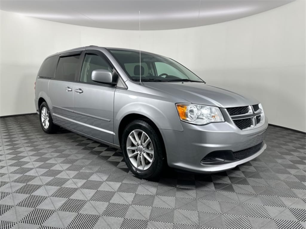 Used 2016 Dodge Grand Caravan SXT Minivan/Van