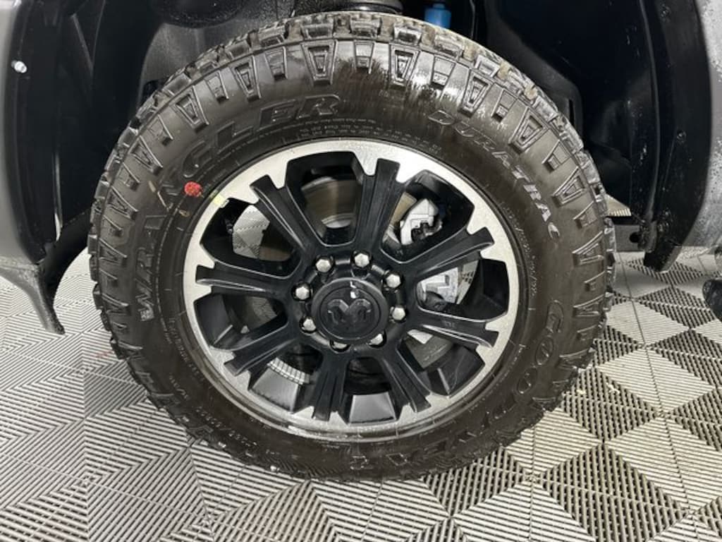 New 2026 Ram 2500 WARLOCK CREW CAB 4X4 6'4 BOX Pickup