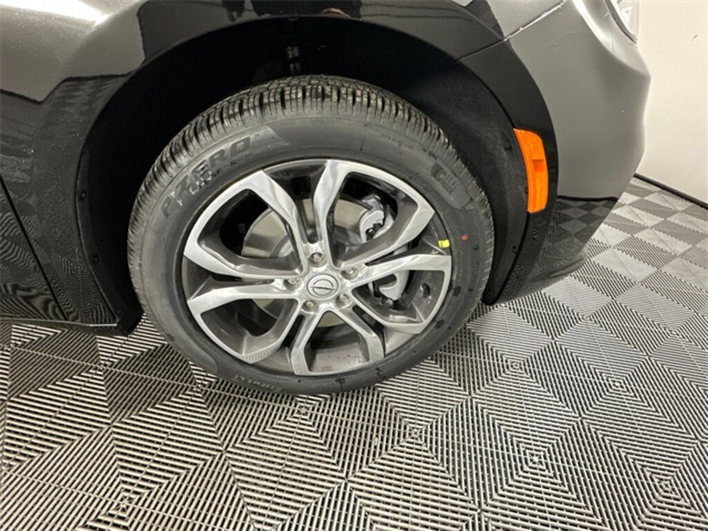 New 2026 Chrysler Pacifica PINNACLE AWD Passenger Van