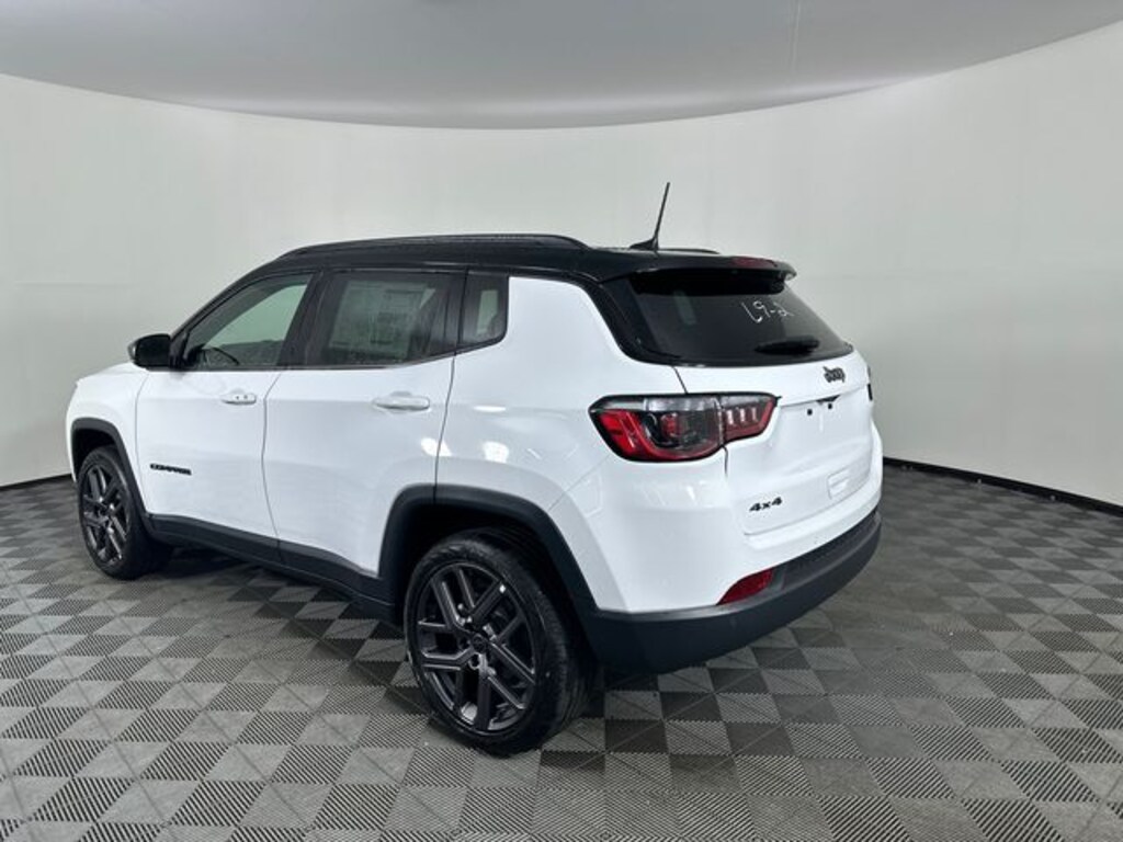 New 2026 Jeep Compass LIMITED ALTITUDE 4X4 Sport Utility