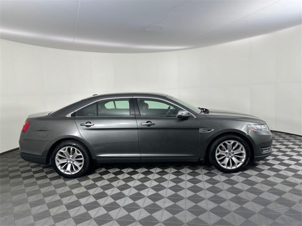 Used 2018 Ford Taurus Limited Sedan