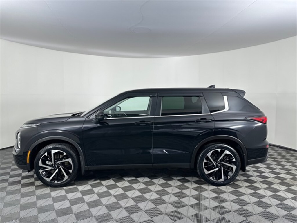 Used 2022 Mitsubishi Outlander ES SUV