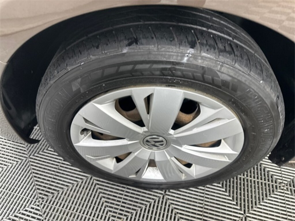 Used 2014 Volkswagen Jetta 1.8T SE Sedan