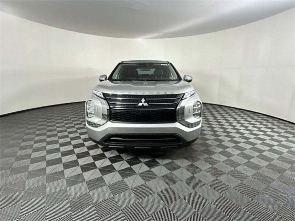 Used 2022 Mitsubishi Outlander ES SUV