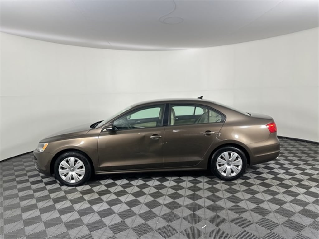 Used 2014 Volkswagen Jetta 1.8T SE Sedan