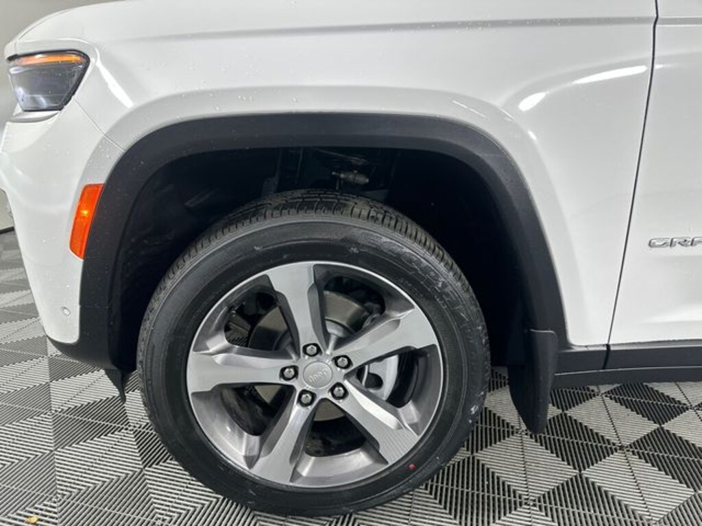 New 2026 Jeep Grand Cherokee LIMITED 4X4 Sport Utility