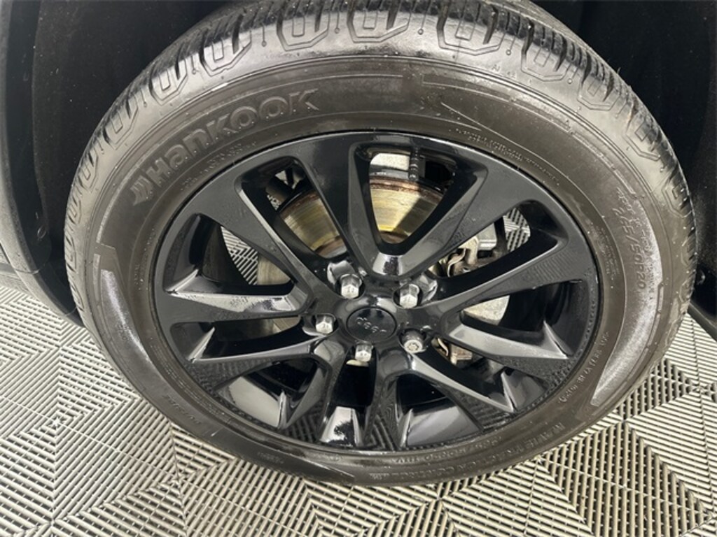 Used 2018 Jeep Grand Cherokee Altitude SUV