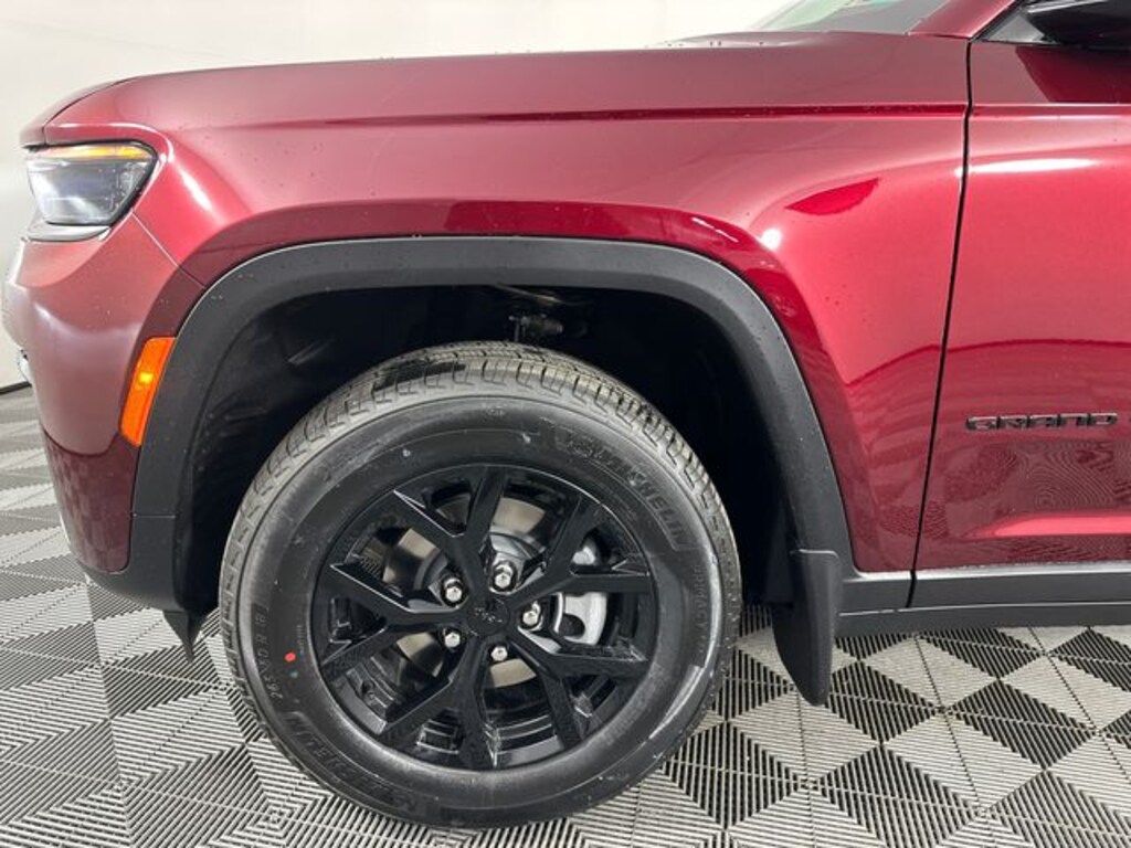 New 2026 Jeep Grand Cherokee LAREDO ALTITUDE 4X4 Sport Utility