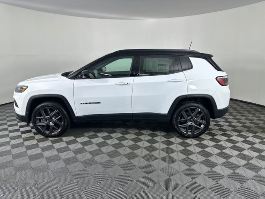New 2026 Jeep Compass LIMITED ALTITUDE 4X4 Sport Utility