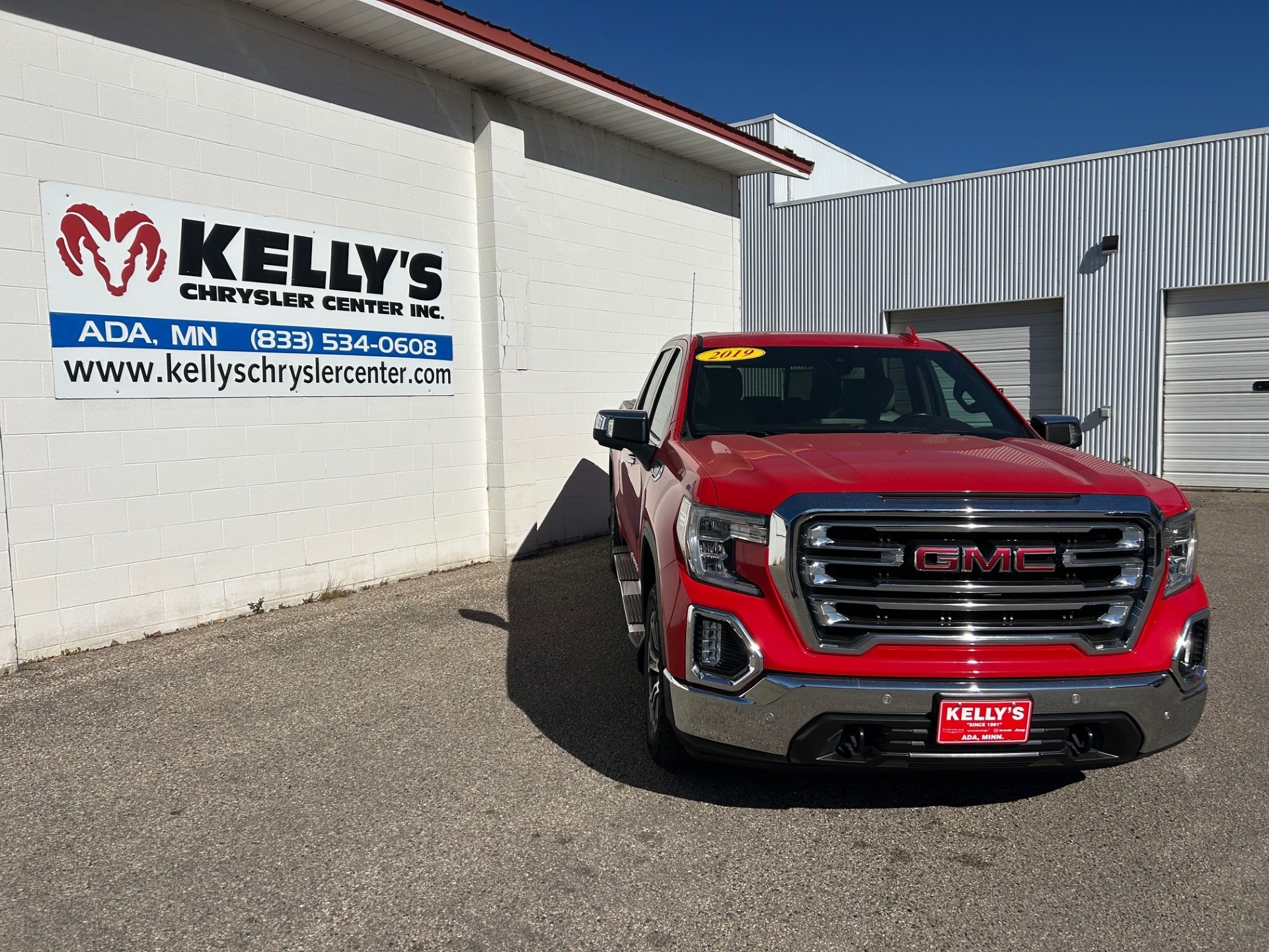 Used 2019 GMC Sierra 1500 SLT with VIN 1GTU9DEL6KZ100023 for sale in Ada, Minnesota
