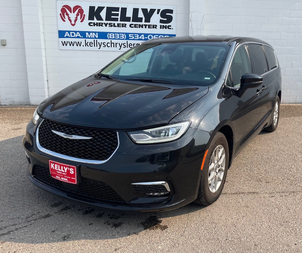 Used 2023 Chrysler Pacifica Touring L Van Passenger Van