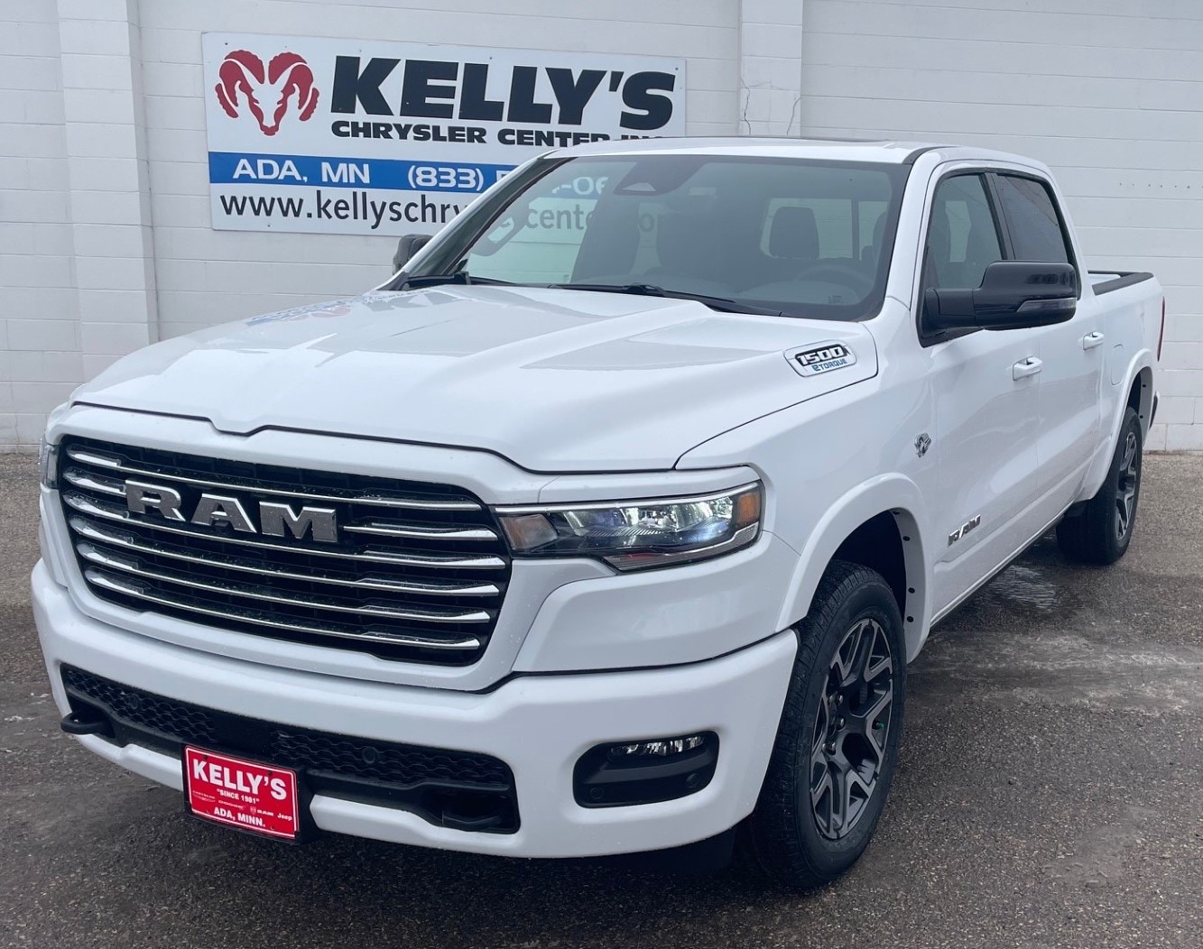 2026 RAM Ram 1500 Pickup Laramie's photo