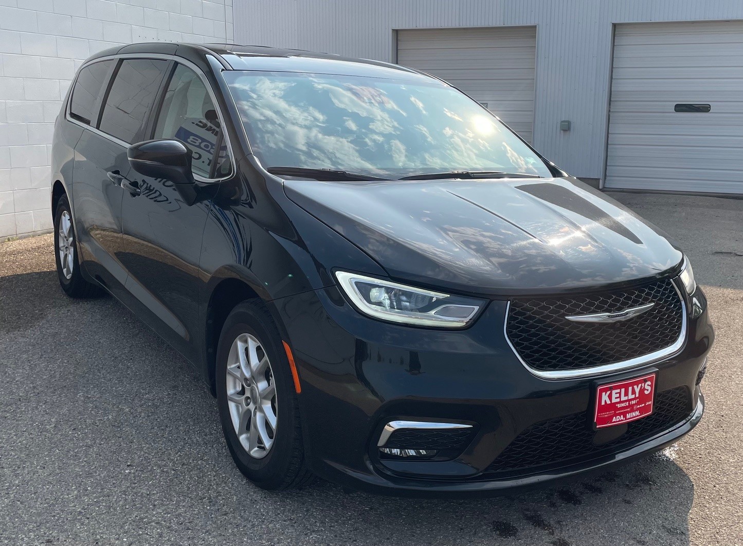 Used 2023 Chrysler Pacifica Touring L with VIN 2C4RC1BG9PR627598 for sale in Ada, Minnesota