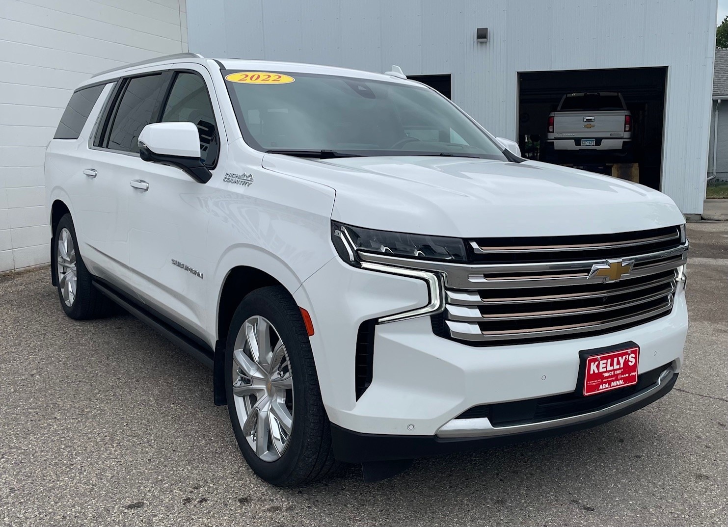 Used 2022 Chevrolet Suburban High Country with VIN 1GNSKGKL0NR226794 for sale in Ada, Minnesota