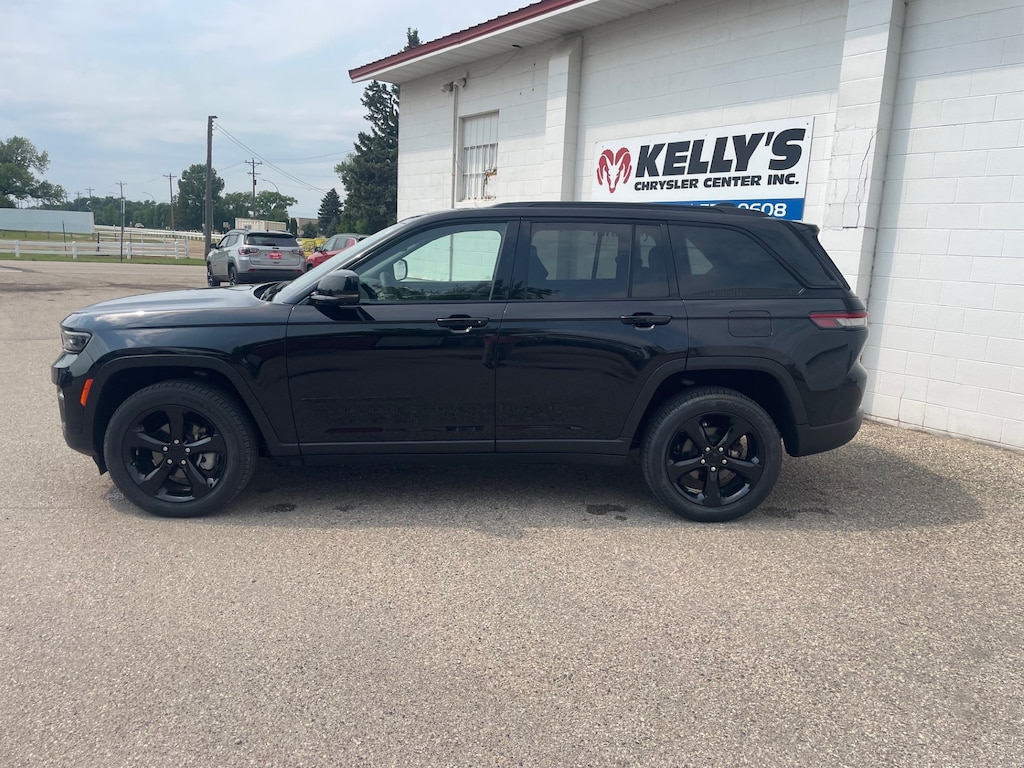 Used 2023 Jeep Grand Cherokee Limited SUV