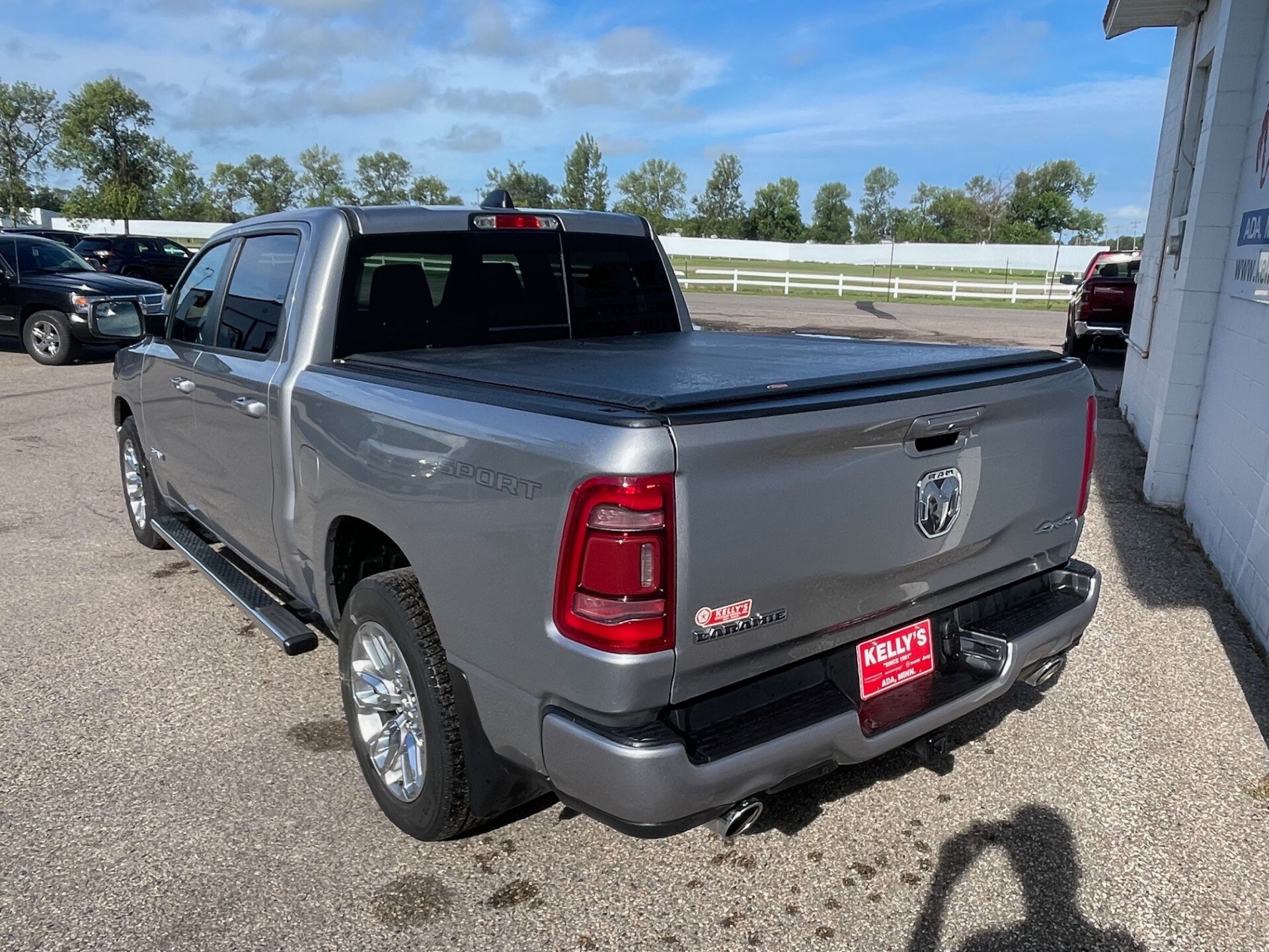 2023 Ram 1500 Laramie photo 3