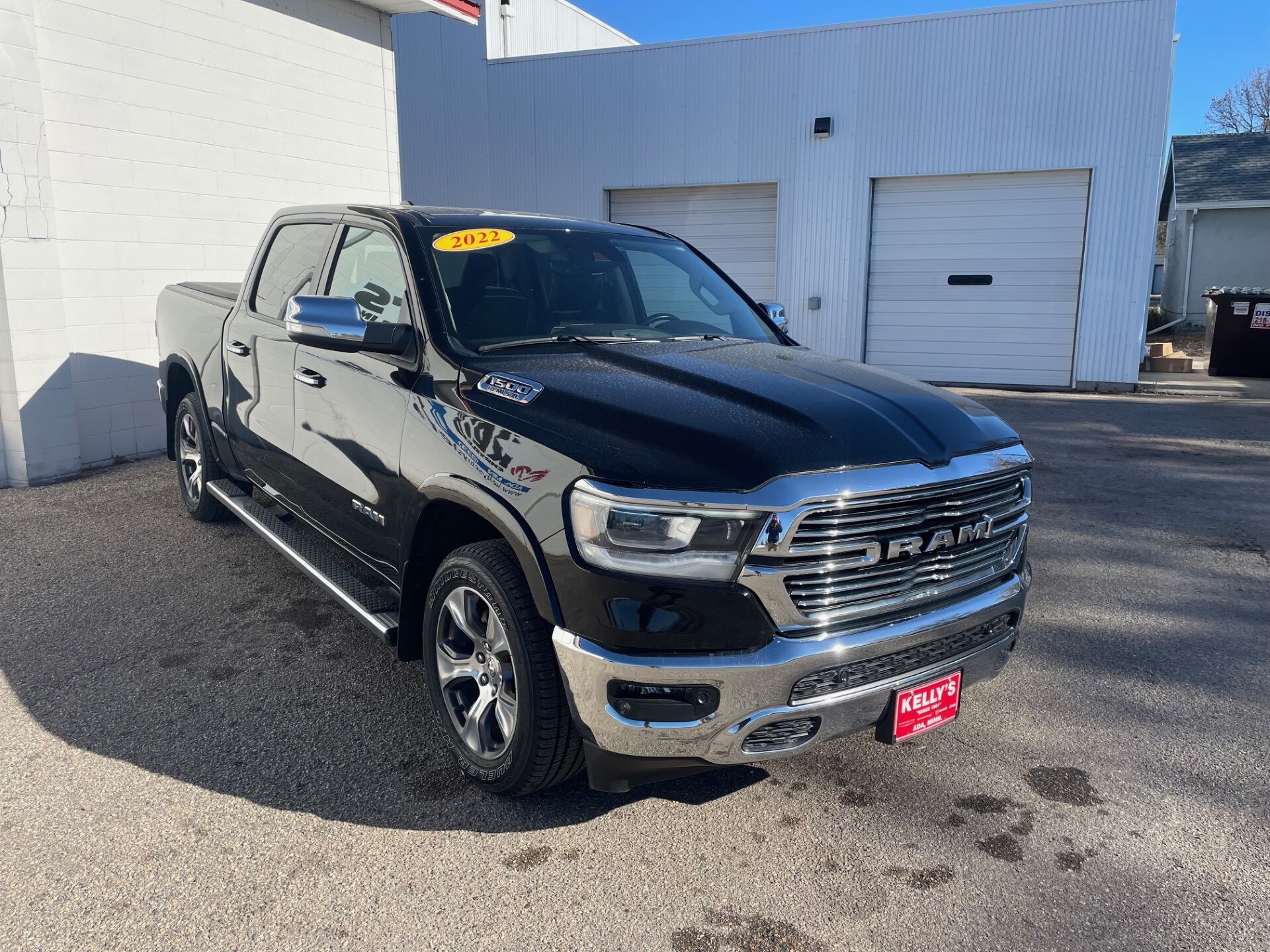 2022 Ram 1500 Laramie photo 2