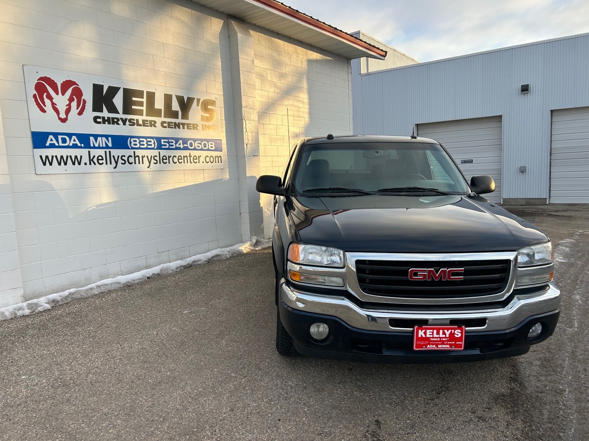 Used 2005 GMC Sierra 1500  with VIN 1GTEK19Z55Z272263 for sale in Ada, Minnesota