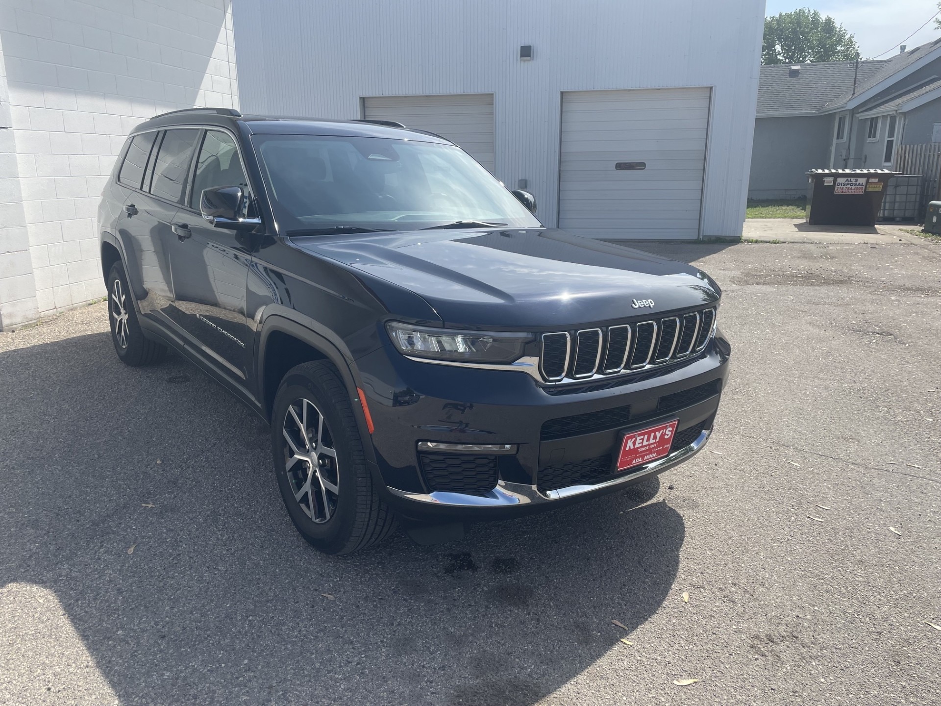 Used 2023 Jeep Grand Cherokee L Limited with VIN 1C4RJKBG2P8889325 for sale in Ada, Minnesota