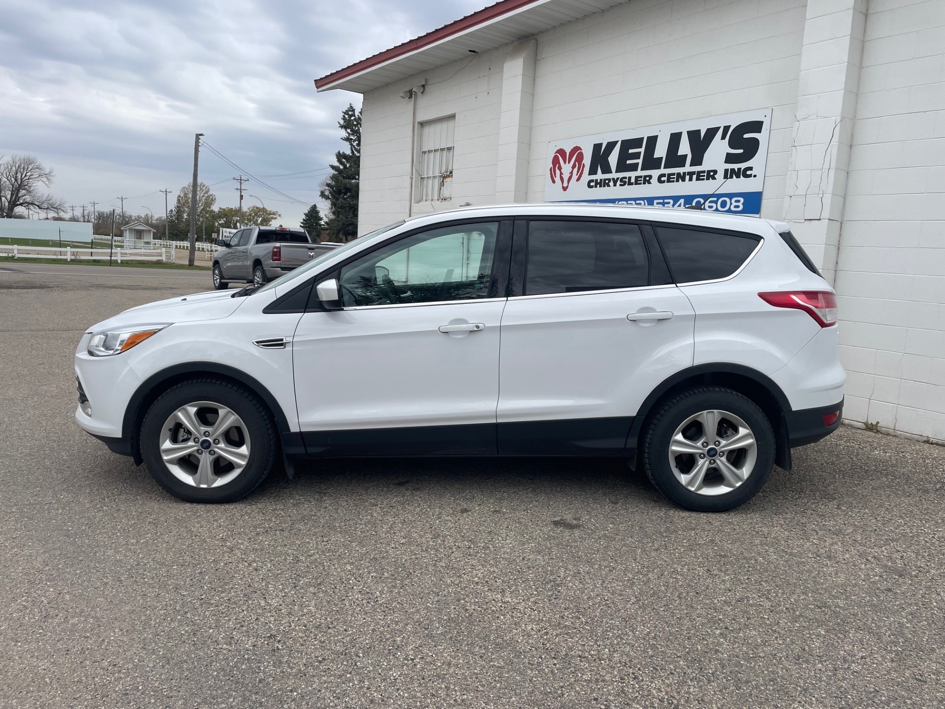 Used 2015 Ford Escape SE with VIN 1FMCU0G72FUC12674 for sale in Ada, Minnesota